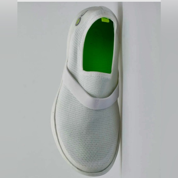 OOFOS 00mg Low Women’s White Slip-On Sneakers, Cushioned Comfort, 8.5 - Picture 3 of 16